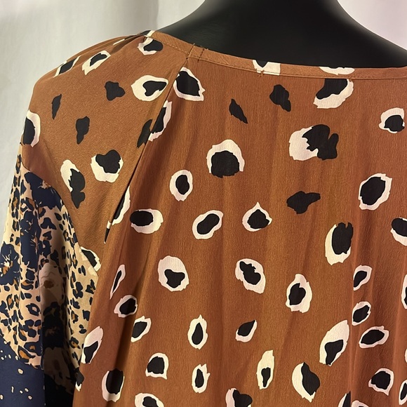 Hailey & Co. Navy Brown & Beige Mixed Print V-Neck Babydoll Blouse - Picture 11 of 16